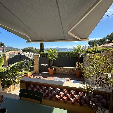 Confortable T2 Vue Avec Terrasse Amenagee Et Parking Prive, Et Port A Pied *