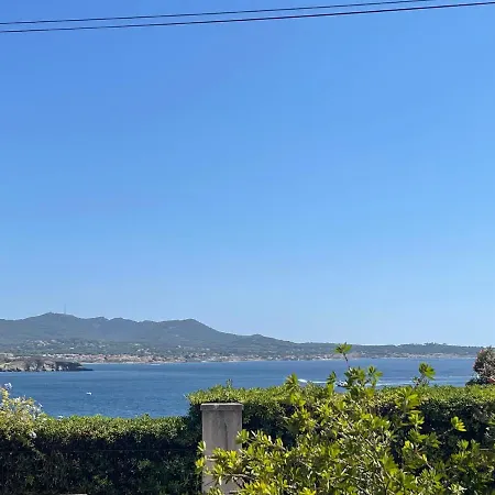 Apartment Confortable T2 Vue Avec Terrasse Amenagee Et Parking Prive, Et Port A Pied