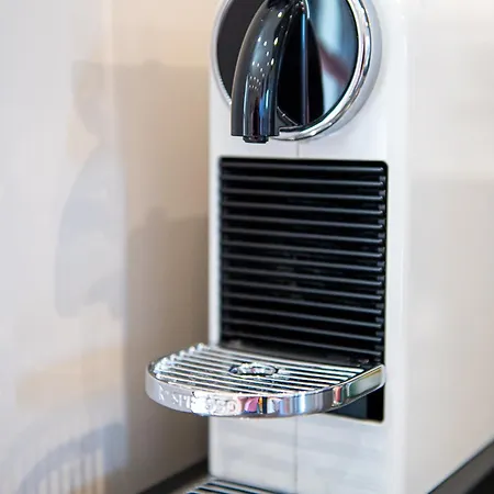 Apartment Confortable T2 Vue Avec Terrasse Amenagee Et Parking Prive, Et Port A Pied