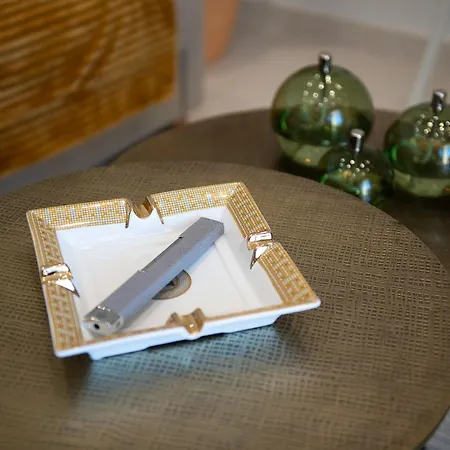 Apartment Confortable T2 Vue Avec Terrasse Amenagee Et Parking Prive, Et Port A Pied