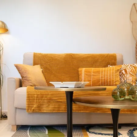 Confortable T2 Vue Avec Terrasse Amenagee Et Parking Prive, Et Port A Pied * Sanary-sur-Mer