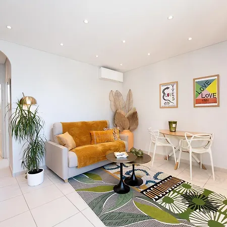 Apartment Confortable T2 Vue Avec Terrasse Amenagee Et Parking Prive, Et Port A Pied Sanary-sur-Mer